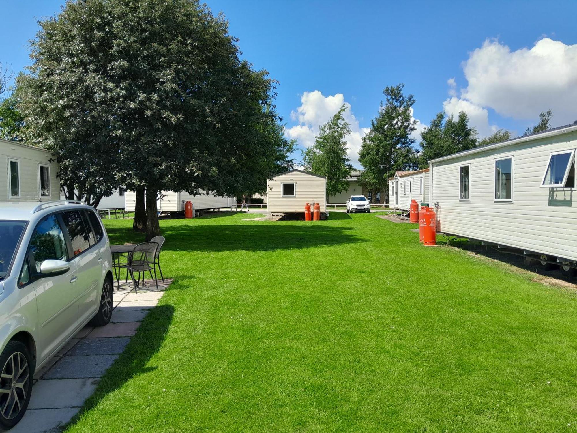 Ye Old'E Man Lake District Grange-Over-Sands מראה חיצוני תמונה